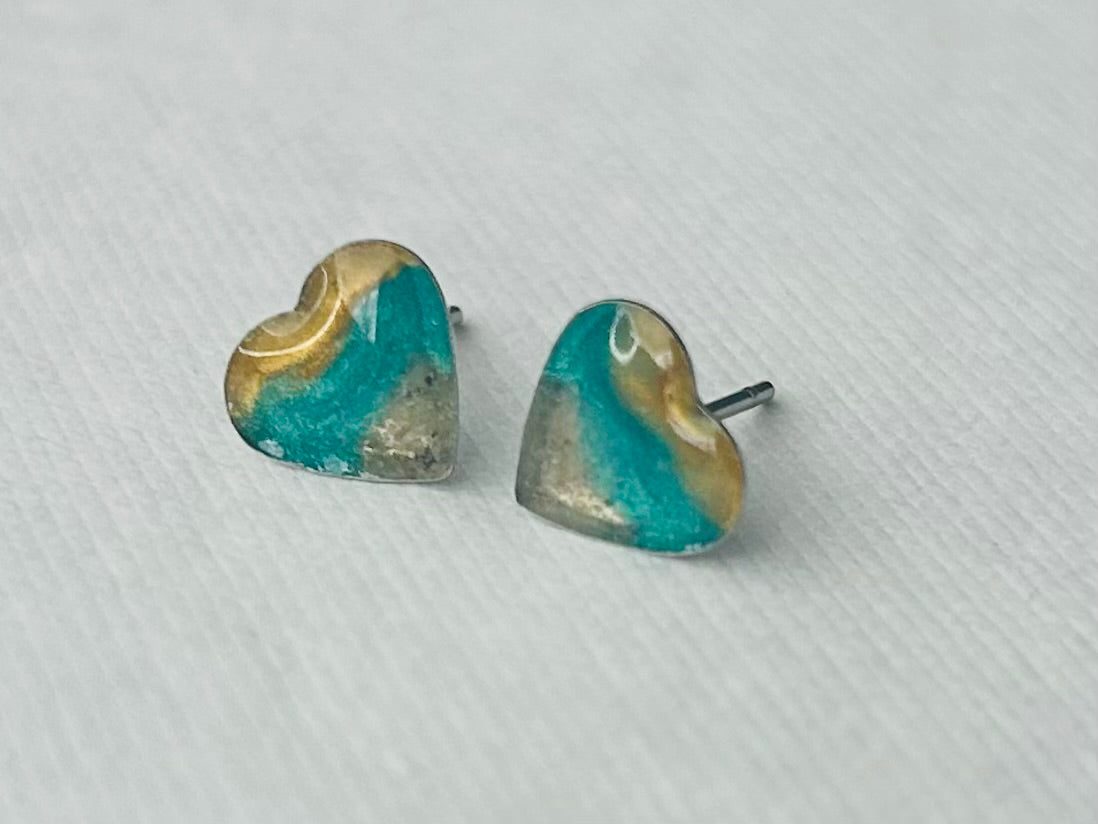 Sunset heart earrings with Oval Beach sand