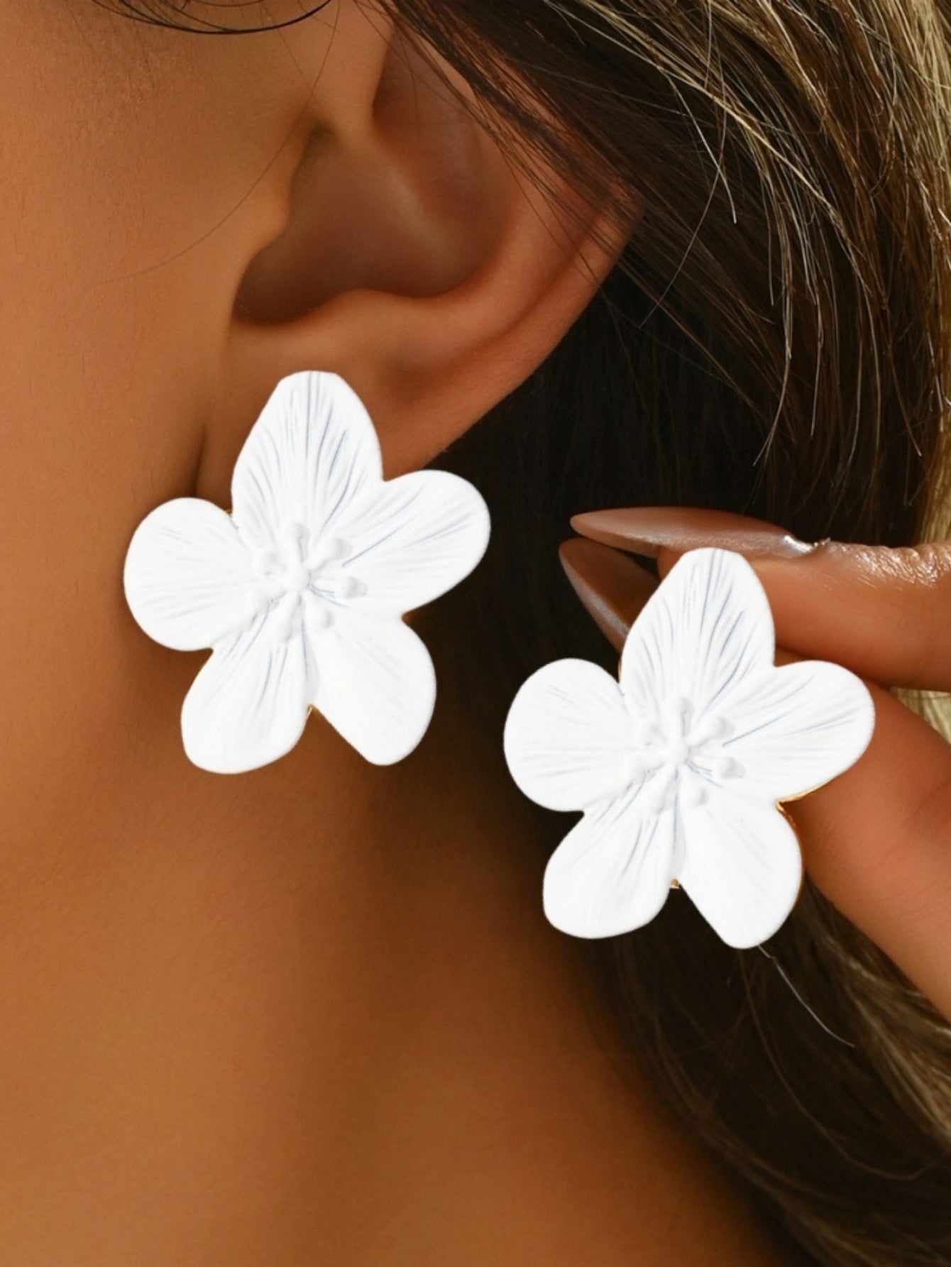 Women's Beach Style Retro Exaggerated Golden Scallop Versatile Creative Shell Starfish Earrings