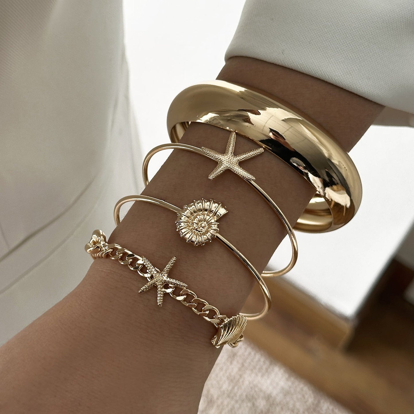 Women's Beach Starfish Shell Conch Pearl Fashion Commuter Temperament Bracelets