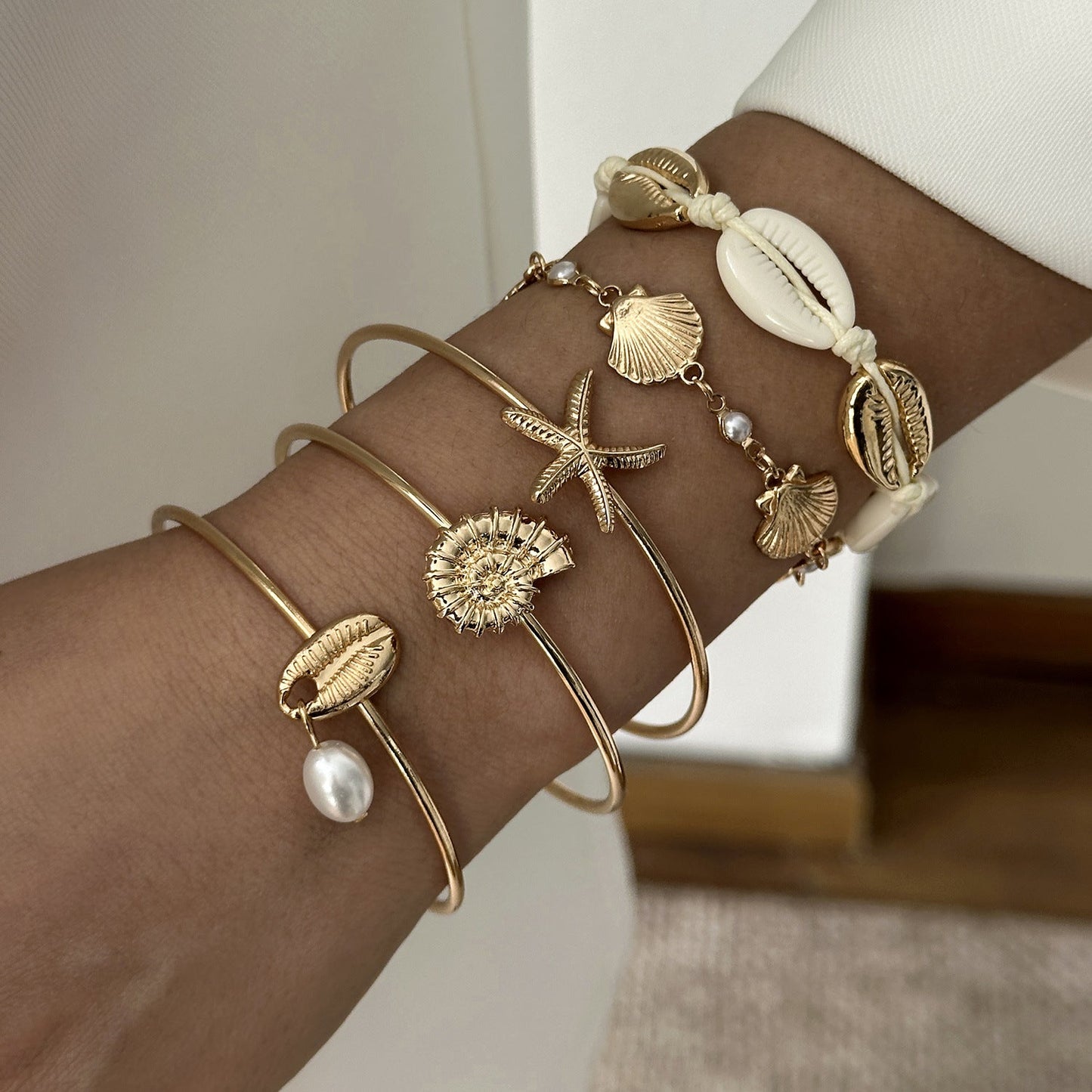 Women's Beach Starfish Shell Conch Pearl Fashion Commuter Temperament Bracelets