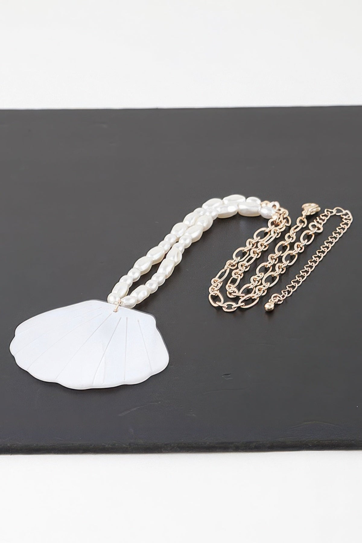 Marbled Seashell Bead Necklace